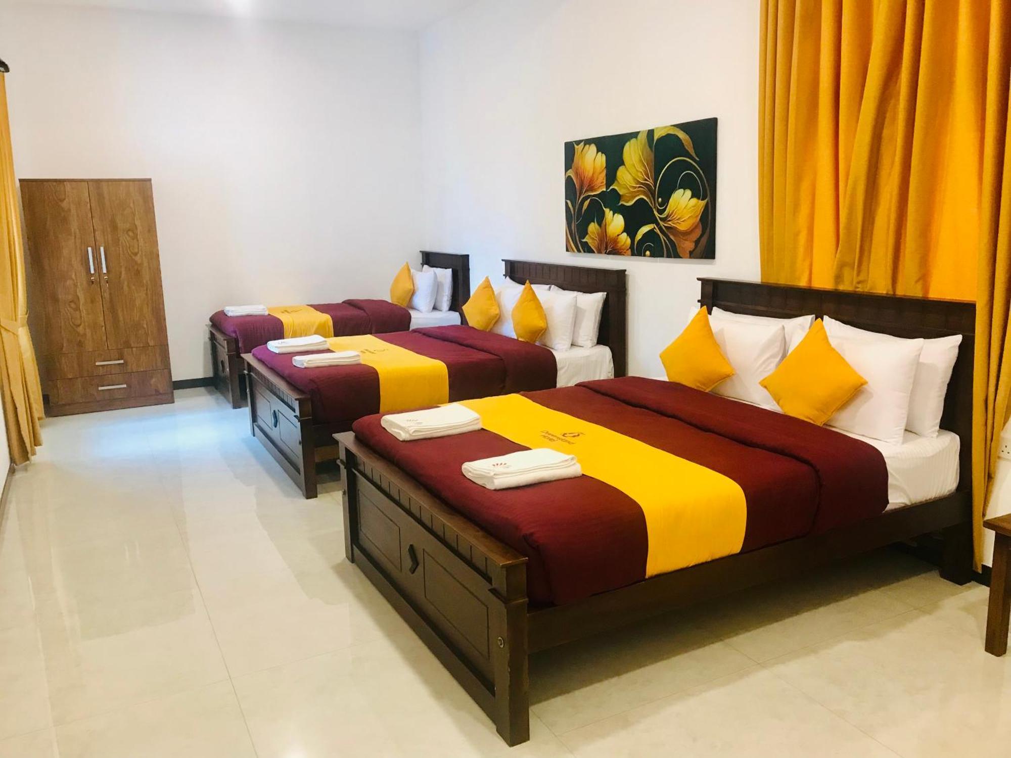 Queensland Hotel Нувара Елия Екстериор снимка